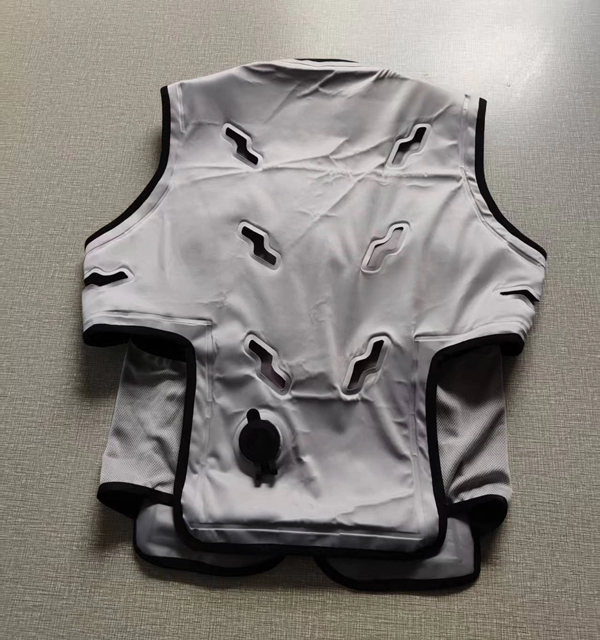 Ropa de TPU con circulación de agua y refrigeración: innovación en prendas resistentes al calor